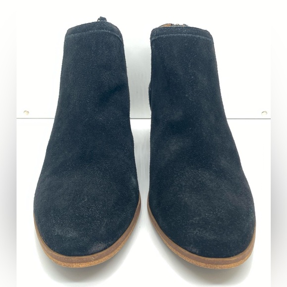 Susina Blakely Perforated Black Suede Ankle Boots Size 8.5 - Picture 2 of 9